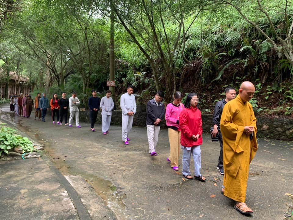  Khóa tu Thiền và Doanh nhân khơi nguồn sự sống cho chủ doanh nghiệp 