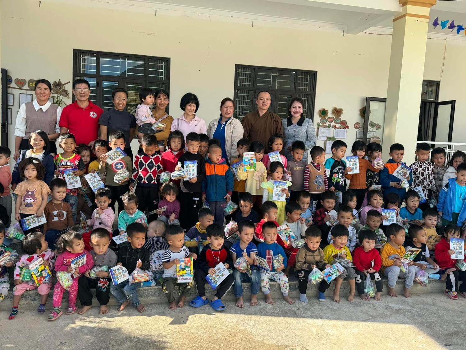  Ban Từ Thiện PG Hà Tĩnh: Hành trình thiện nguyện vùng cao biên giới  